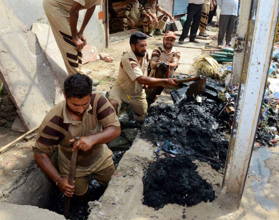 Cleaning campaign in panipat held by Dera Sacha Souda